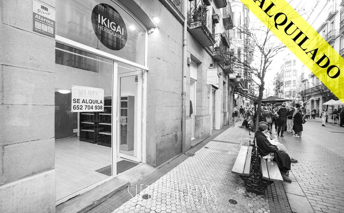 Local comercial en alquiler en la calle San Marcial en calle peatonal y muy comercial el centro de Donostia, San Sebastián