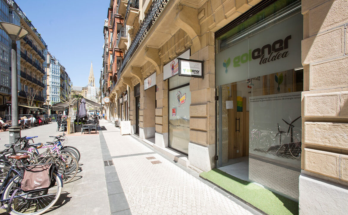 Local comercial en venta en Reyes católicos en el centro de San Sebastián, Donostia.
