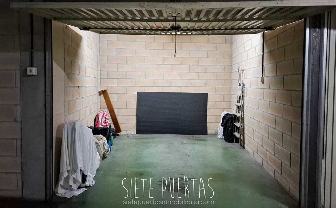 Garaje cerrado ne venta en Zapirain anaiak. Rentería.