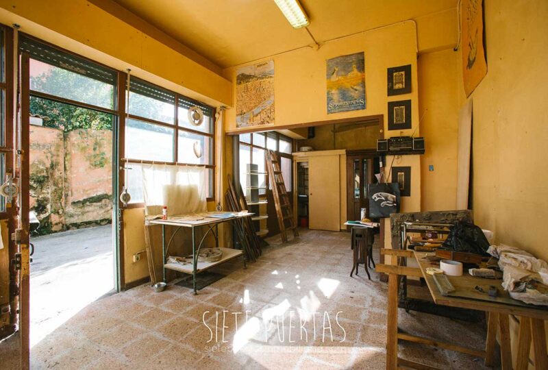 Local taller en venta en zona baja Intxaurrono. Muy buenos accesos rodados y zona de fácil aparcamiento.