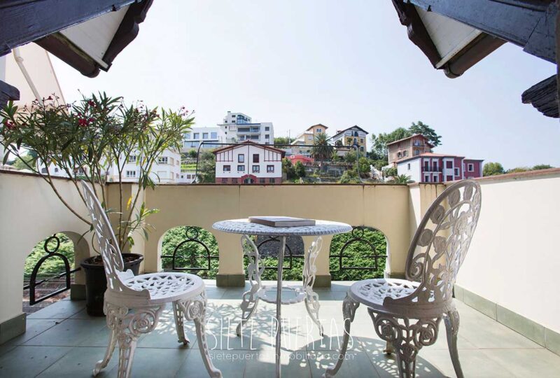 Pisazo en venta en avenida de Ategorrieta en Gros. Con terraza. Muy luminoso. Orientación sur y vistas despejadas.